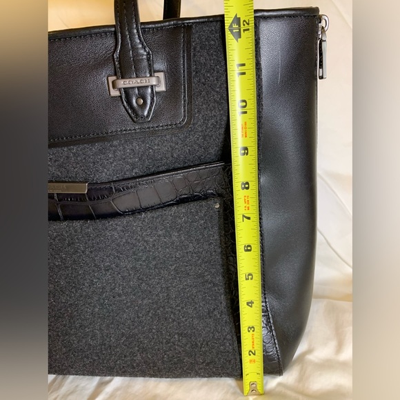 Like NEW, VINTAGE COACH!! Taylor leather, croc & wool accents & expandable sides - Picture 2 of 16